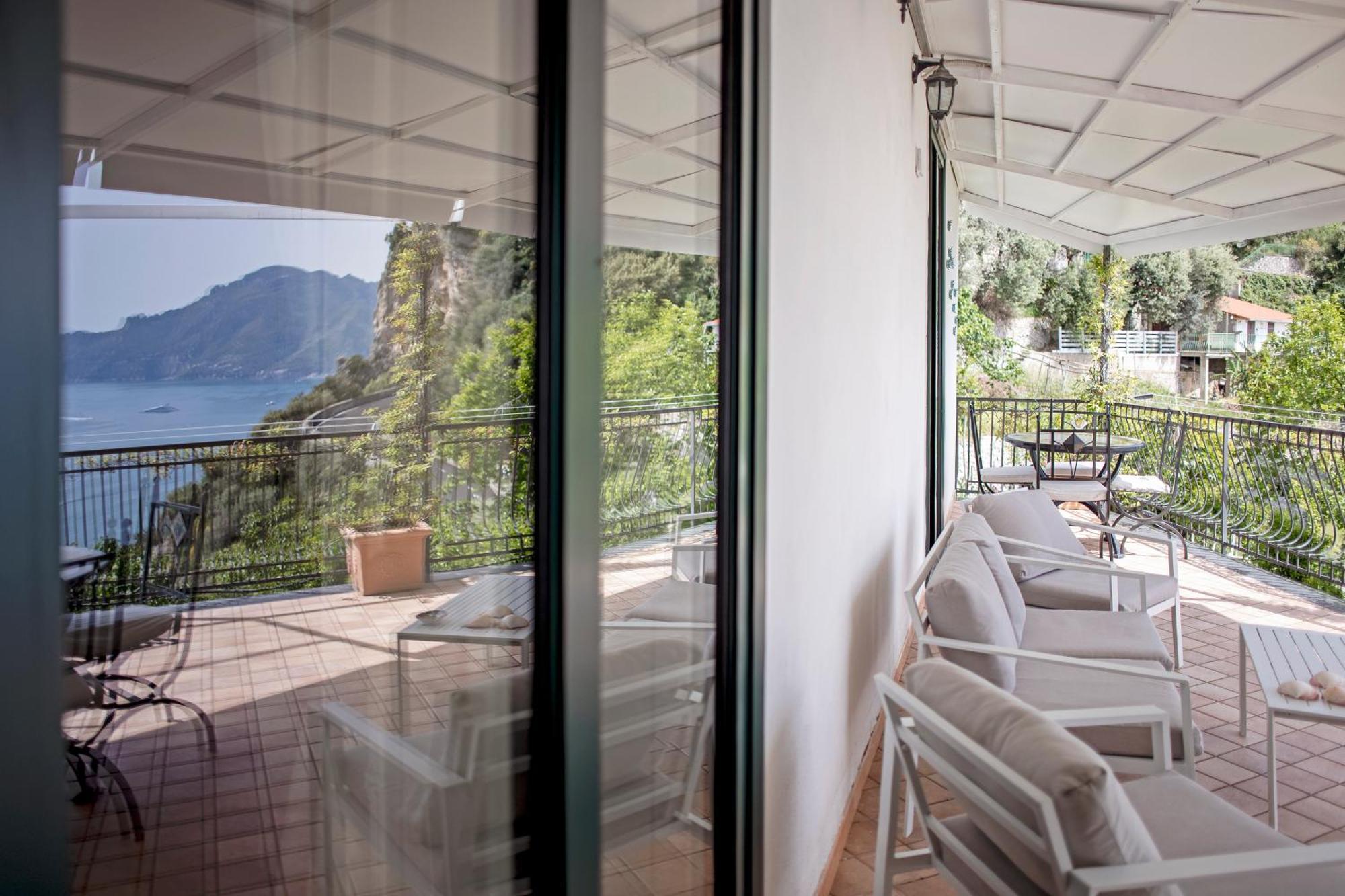 Casa Giosue - Your Home On The Amalfi Coast Conca dei Marini Exterior photo
